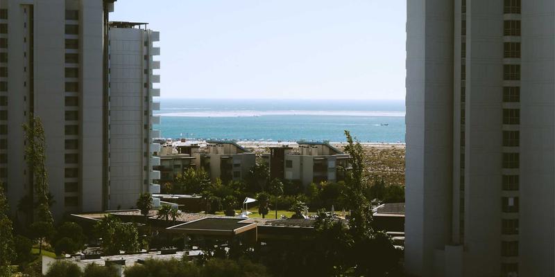 拖车服务全解析:道路救援的关键环节与选择指南